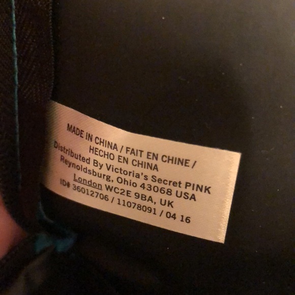 Vintage NWT PINK Victoria’s Secret Cooler with Iconic PINK Dog Key Chain. - Picture 11 of 13